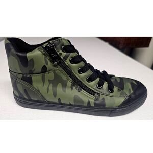 Cat & Jack Skylar Camouflage Lace-up/ Side Zip Casual Hi Top Sneakers Boys Sz 4